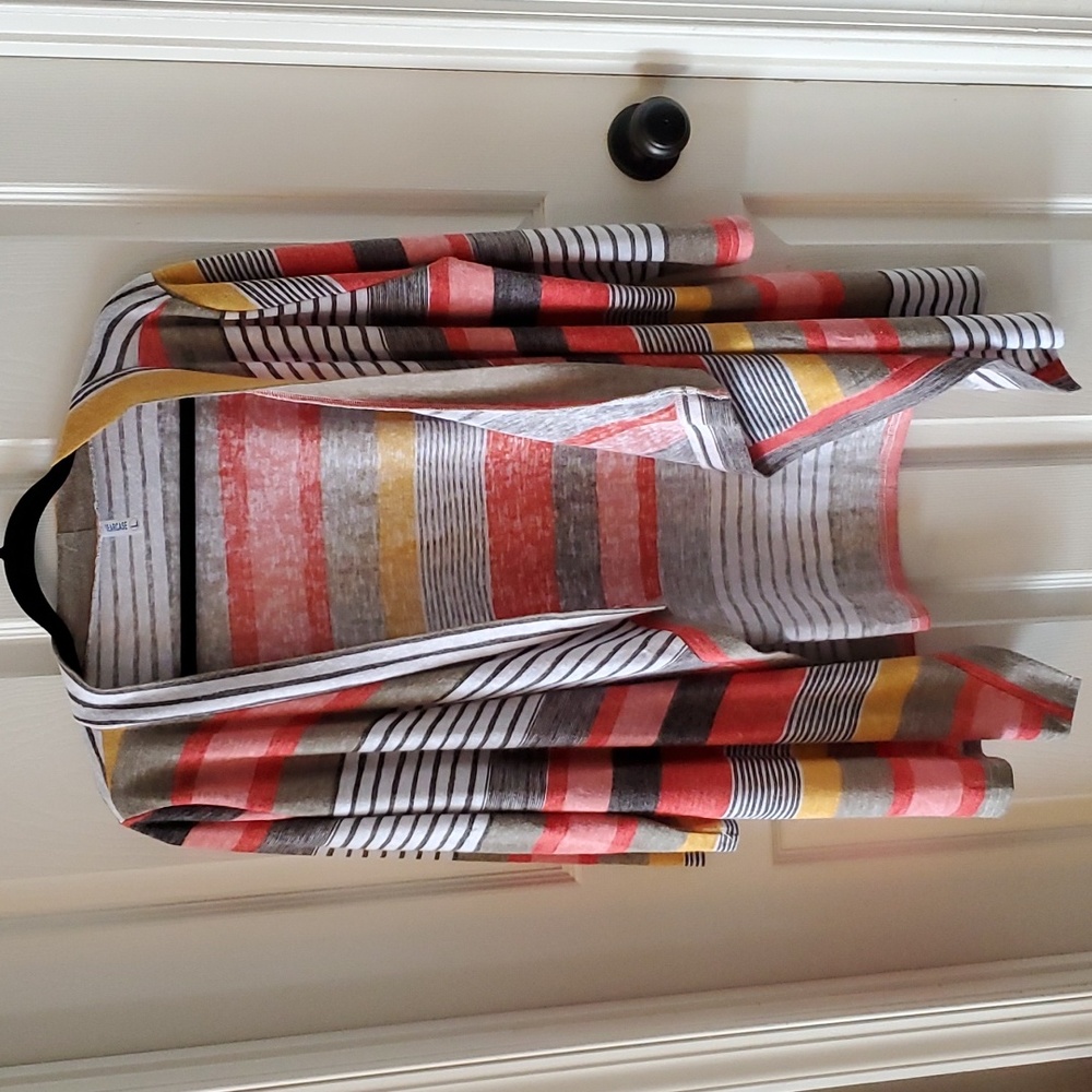 Dearcase women's open front cardigan.  Size large.